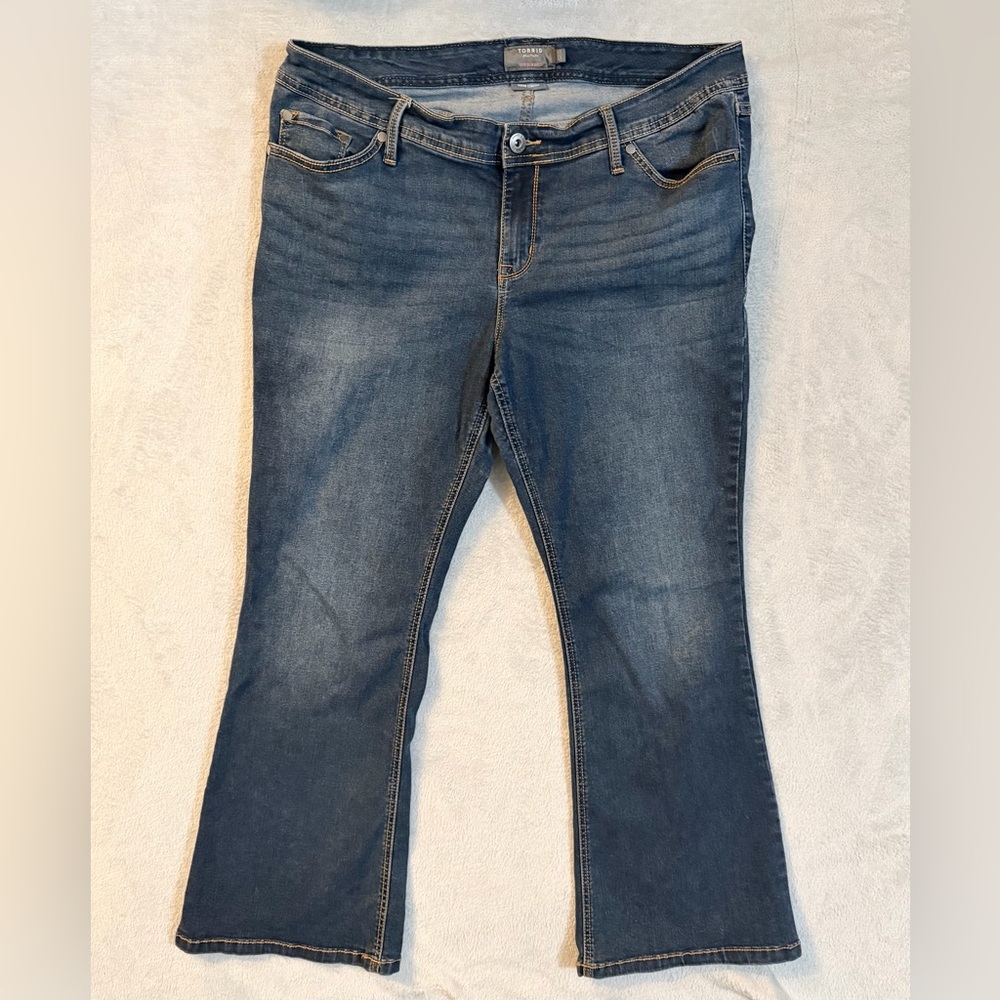 Torrid Luxe Slim Boot Jeans Women's Size 18S Dark Wash Stretch Denim